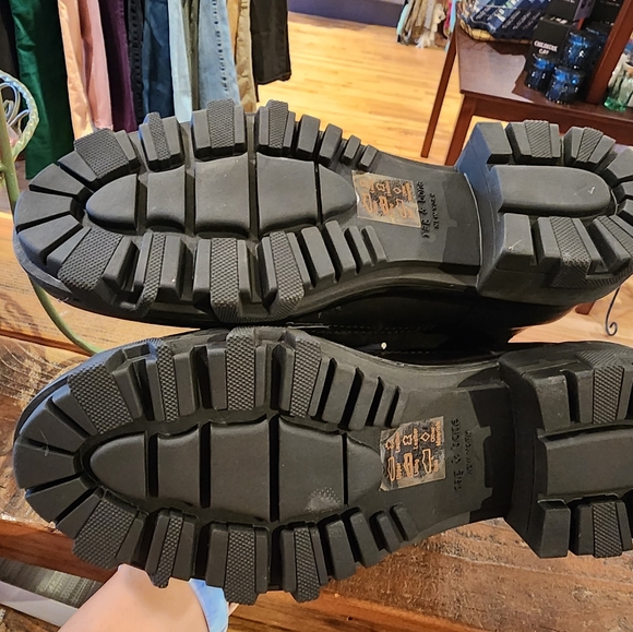 Like new rag & bone boots - Picture 2 of 6